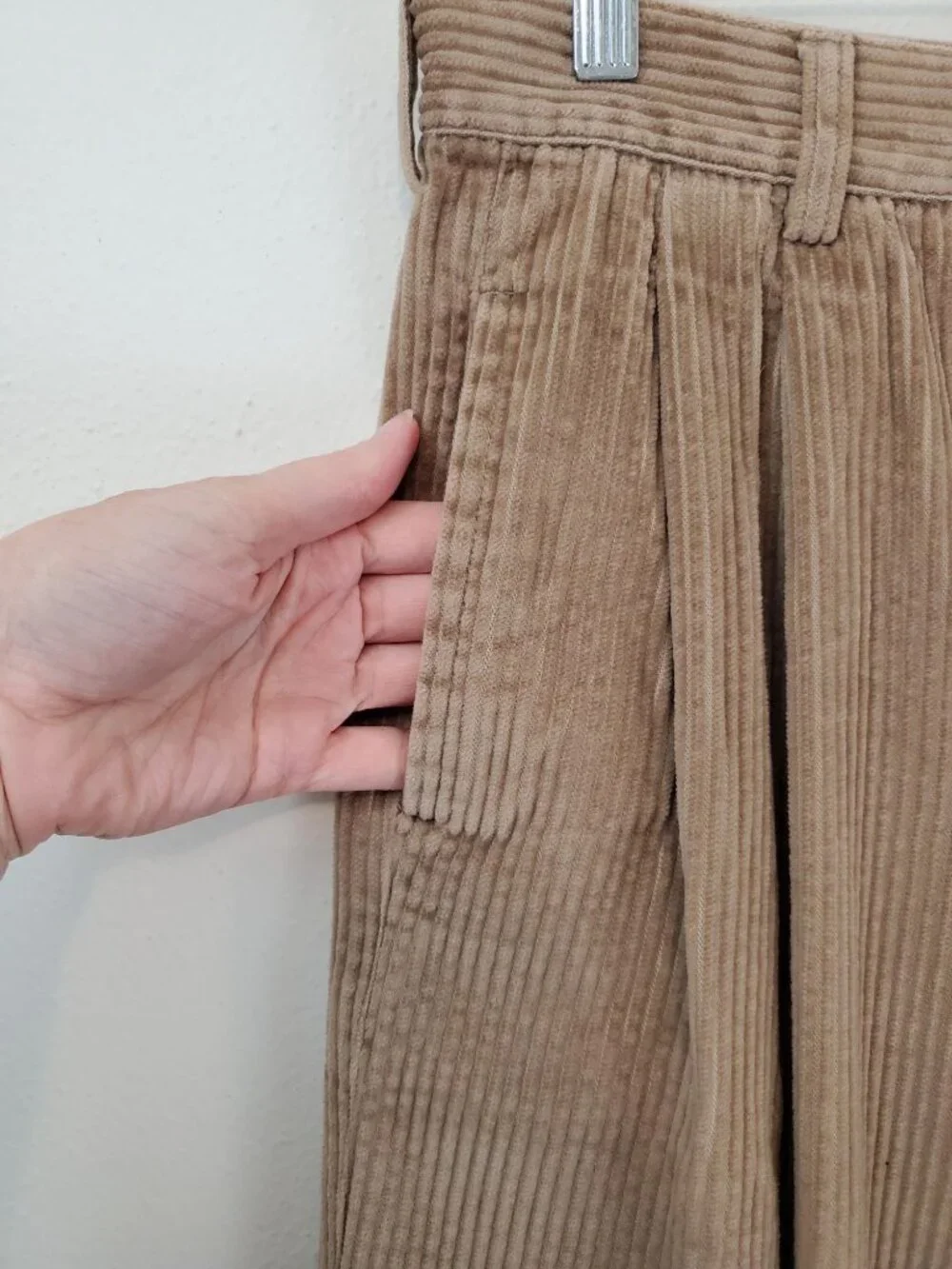 Eddie Bauer women's vintage corduroy cuffed hem pants